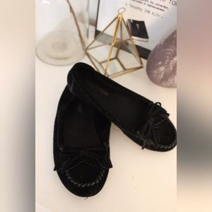 🎈FINAL SALE🎈 MINNETONKA moccasins